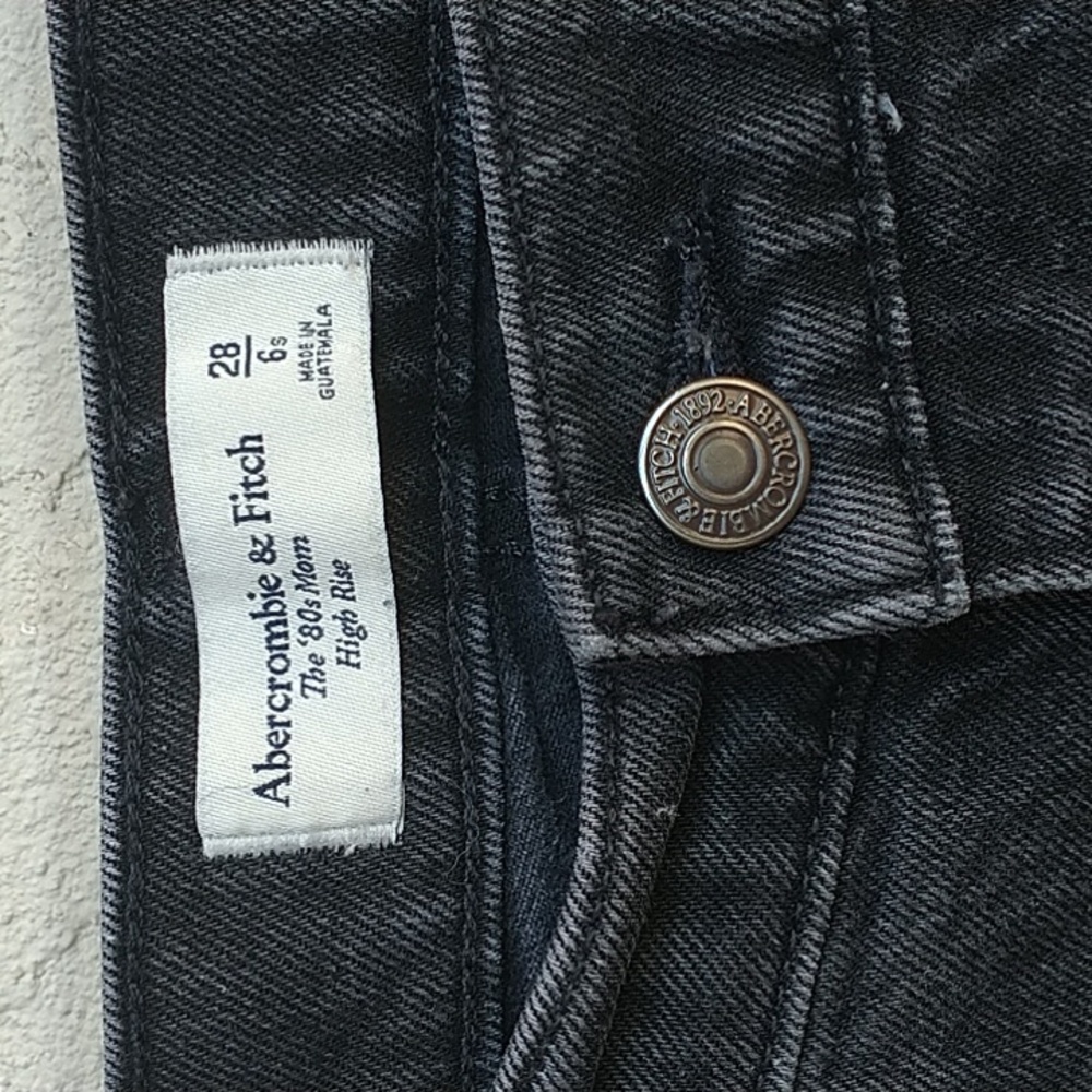 ABERCROMBIE & FITCH The '80s Mom High Rise Jeans Size 28 Short - Picture 7 of 12